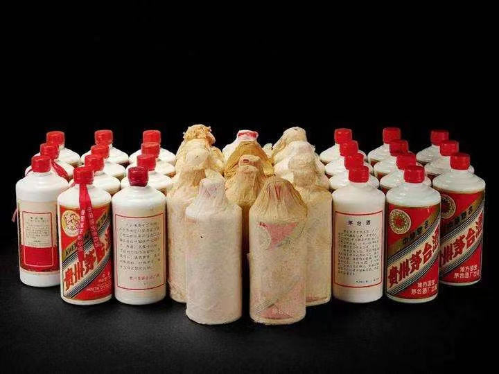 维西日照岚山回收酒价格哪里回收(附近上门回收茅台酒）?